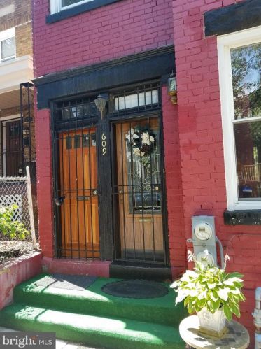 609 Morton Pl, Washington, DC 20002-3427