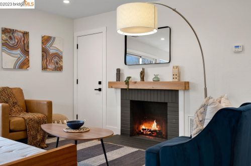 2796 Courtland Dr, Concord CA  94520-4720 exterior