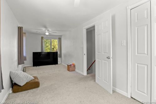 1787 Sashabaw Rd, Brandon MI  48462-9163 exterior