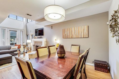 4720 Woodlawn Ave, Chicago IL  60615-1964 exterior