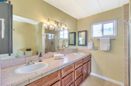 45 Terrace Dr, Concord CA 94518-2046 exterior