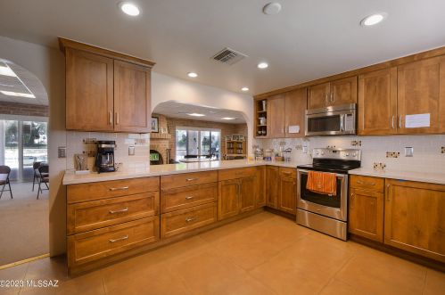 720 Roller Coaster Rd, Tucson AZ 85704-2628 exterior