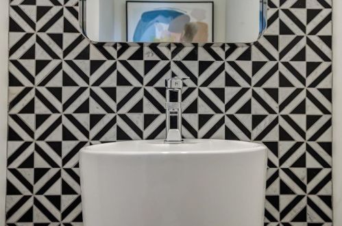 925 Garibaldi St, Atlanta GA  30310-3133 exterior