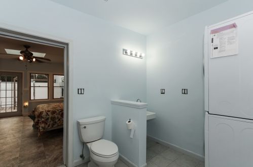 4 Westville Rd, Plaistow NH exterior