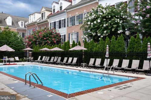 1201 Wilkes St, Alexandria VA 22314-5907 exterior