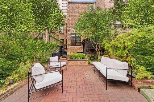 55 Burton Pl, Chicago, IL 60610-1409