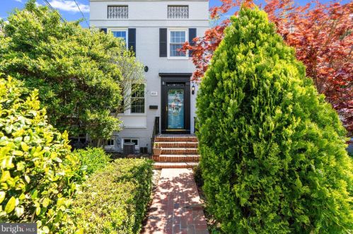 822 Royal St, Alexandria VA  22314-4341 exterior