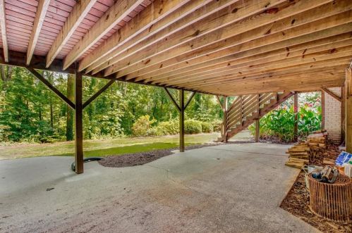 7105 Brandon Mill Rd, Atlanta GA  30328-1922 exterior