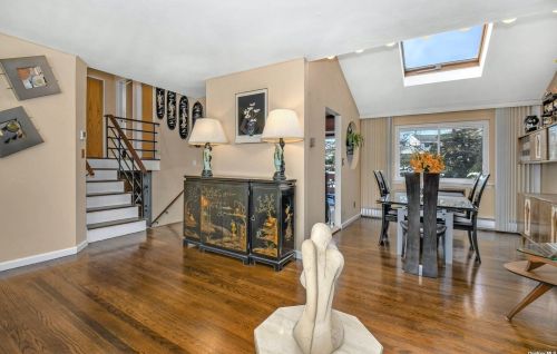 28 Gaymor Ln, Commack NY 11725-1306 exterior