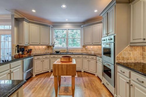 1823 Ballybunion Dr, Duluth GA 30097-2082 exterior