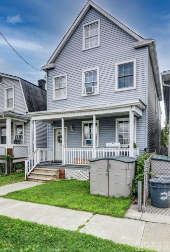 297 Sutton St, Perth Amboy, NJ 08861-3322