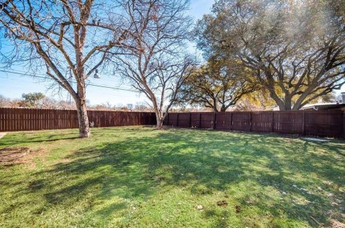 10912 Beauty Ln, Dallas TX 75229-3832 exterior