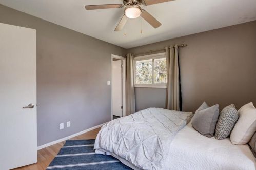 9200 Ironwood Ln, Milwaukee WI  53217-1211 exterior