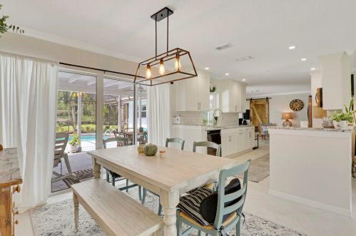 2910 Cates Cir, Fort Pierce FL  34952-5812 exterior