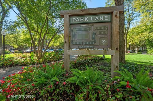 2701 Janssen Ave, Chicago IL 60657-1323 exterior