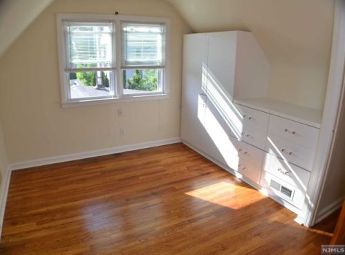 728 Grove Ave, Cliffside Park NJ  07010-2008 exterior