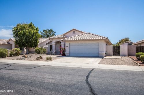 1975 Mockingbird Dr, Chandler, AZ 85286-7933