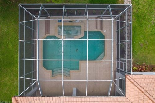 931 8 St, Naples FL 34120-3435 exterior