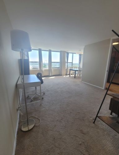 1700 56th St, Chicago IL  60637-1970 exterior