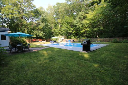 25 Poor Richards Dr, Concord NH 03304-3505 exterior