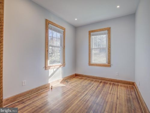 1805 Kearny St, Washington DC  20018-2435 exterior