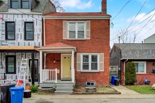 352 Lamont Pl, Pittsburgh, PA 15232-2006