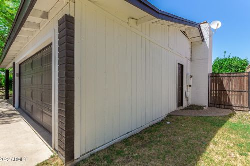 1326 Ivanhoe St, Chandler AZ  85225-5319 exterior