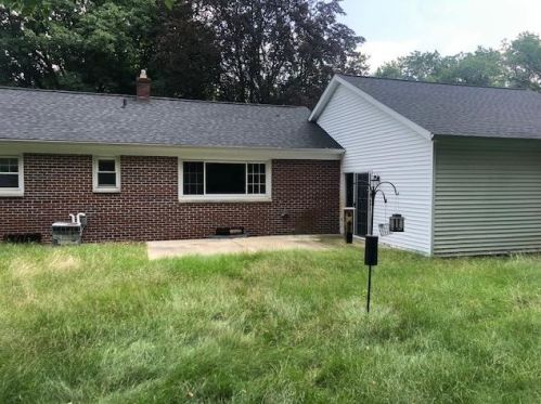 4240 Pembrook St, Kalamazoo, MI 49008-3204