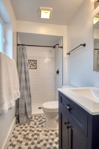 8410 Brodman Ave, Chicago IL 60656-4218 exterior