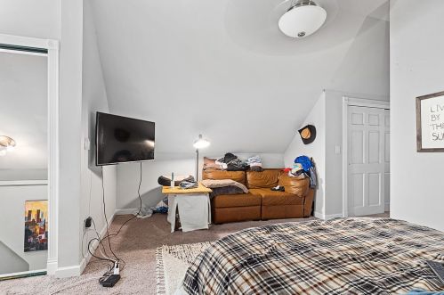 3046 Leavitt St, Chicago IL 60618-8114 exterior