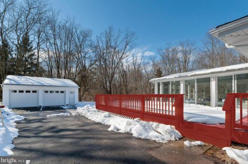 303 Carter Rd, Princeton NJ 08540-7419 exterior