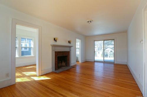 2 Wilbur Blvd, Poughkeepsie, NY 12603-3406