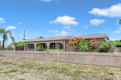 601 109th Ave, Naples, FL 34108-1809