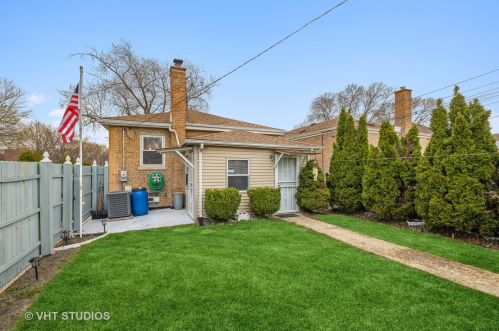 5000 Lawler Ave, Chicago IL 60638-2111 exterior