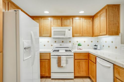 1448 Alegria Loop, San Jose, CA 95128-4558