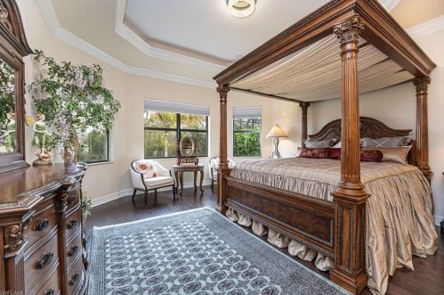 3208 Atlantic Cir, Naples FL 34119-8636 exterior