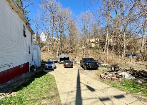 10 Arnold St, Pittsburgh, PA 15205-3504