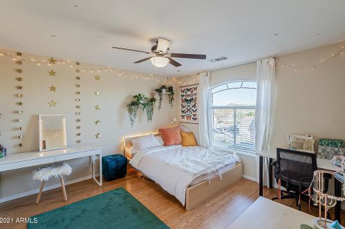 16026 10 St, Phoenix AZ 85086-0911 exterior