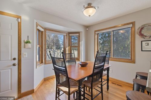 1058 Briar Crk Rd, Saint Paul MN 55123-1515 exterior