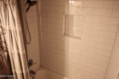 7365 Eastview Dr, Tucson AZ 85710-5519 exterior