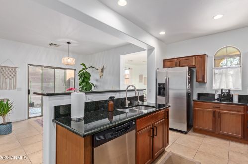 5310 Chisum Trl, Phoenix AZ  85083-6356 exterior