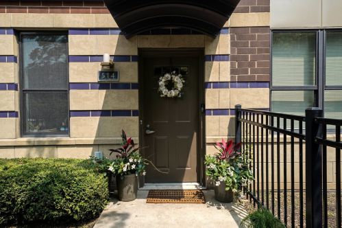 514 Elm St, Chicago, IL 60610-2428