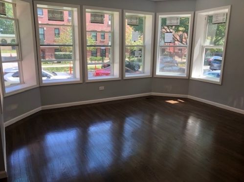 8422 Saginaw Ave, Chicago, IL 60617-2028