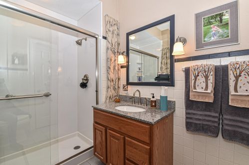 3825 84, Milwaukee WI 53228-1705 exterior