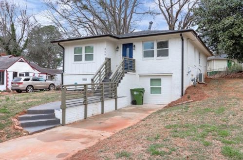 866 Lee Andrews Ave, Atlanta, GA 30315-6814