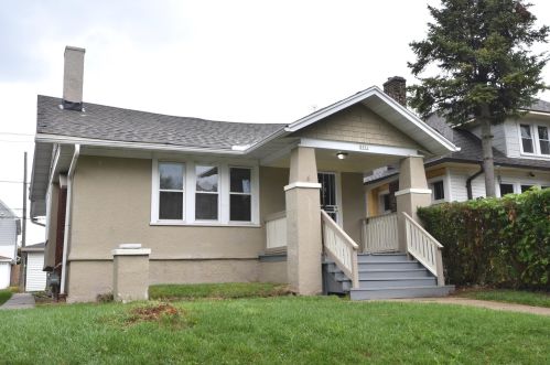 2951 36th St, Milwaukee, WI 53210-1927