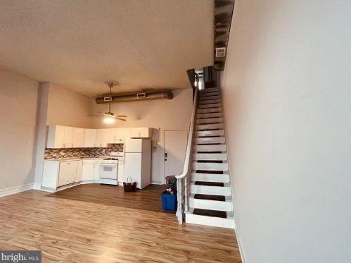 1129 Broad St, Philadelphia PA  19147-4434 exterior