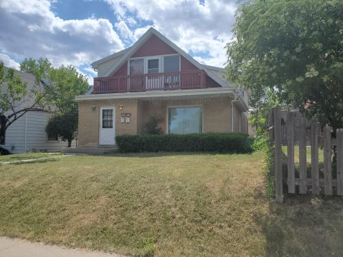 3239 43rd St, Milwaukee, WI 53219-4804