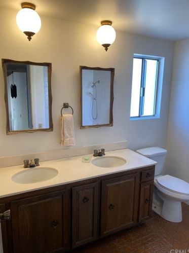 216 Glenwood Ave, Fullerton CA 92832-1228 exterior