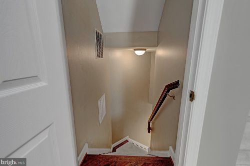 3822 Elmwood Towne Way, Alexandria VA  22303-1161 exterior